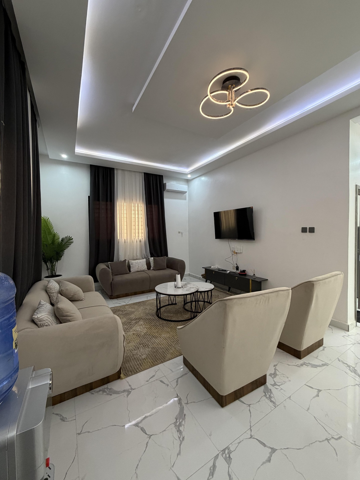 Room image 1